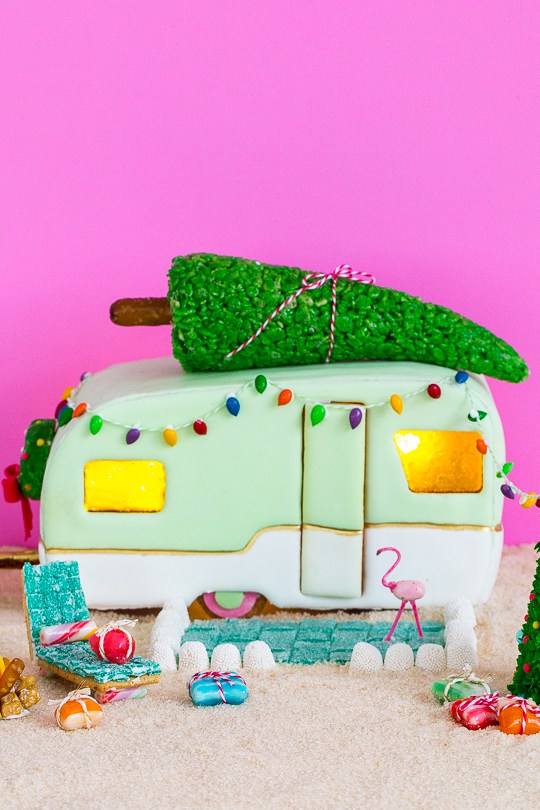 gingerbread-retro-camper-7