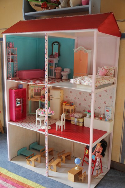 Maison de poupée à assembler - Les Petits Raffineurs