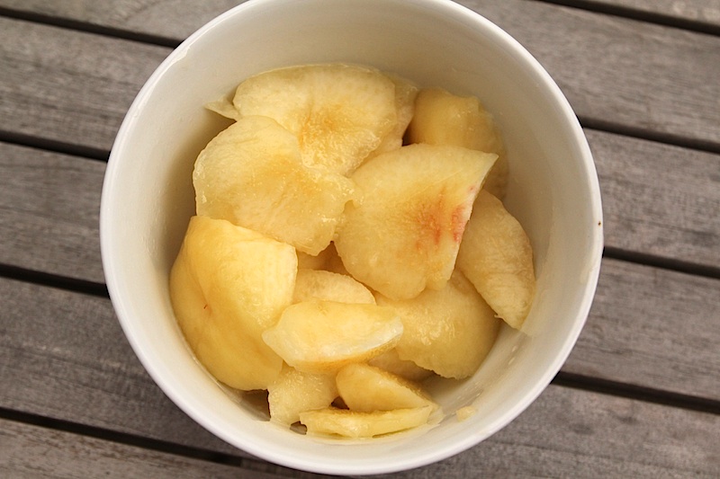 Gâteau au lait ribot et aux nectarines (pour la recette, cliquez sur l'image)