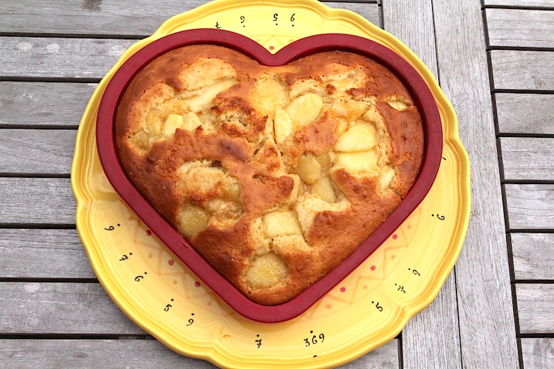 Gâteau au lait ribot et aux nectarines (pour la recette, cliquez sur l'image)