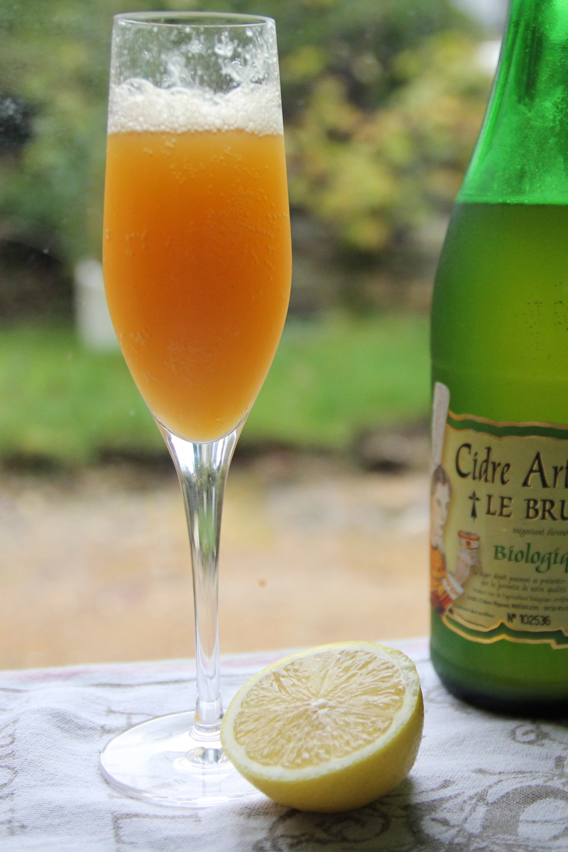 Breizh & Peaches - cocktail cidre et pêche (pour la recette, cliquez sur l'image)