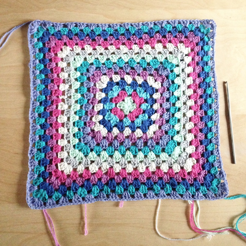 coussin granny squares