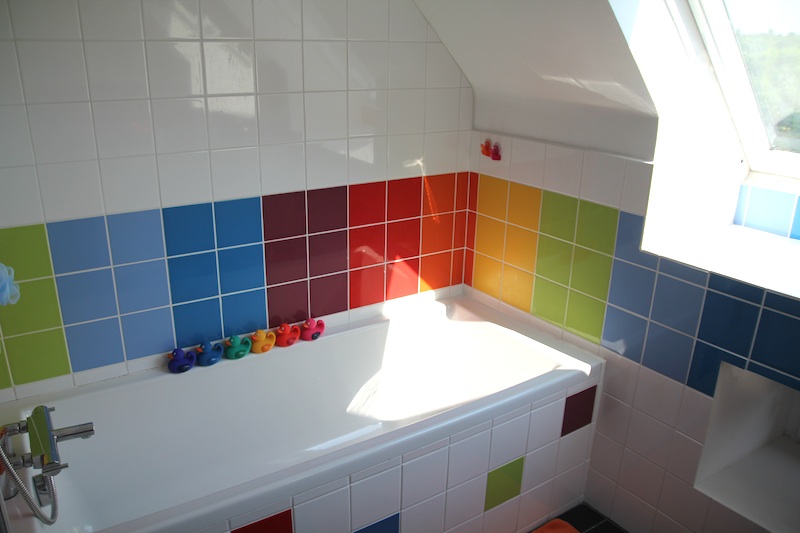 rainbow_bathroom14