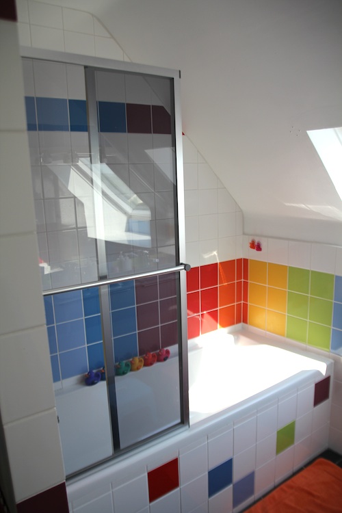 rainbow_bathroom8