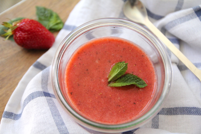 Recette soupe de fraises basilic et menthe (via wonderfulbreizh.fr)